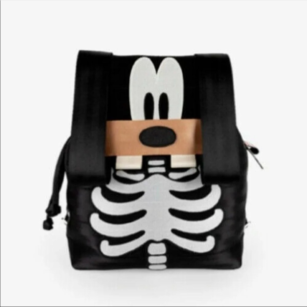 Harvey’s Disney goofy backpack